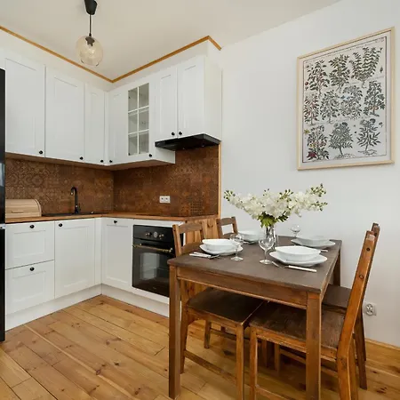 Miedziana Stylish & Cosy With Balcony By Renters Appartement